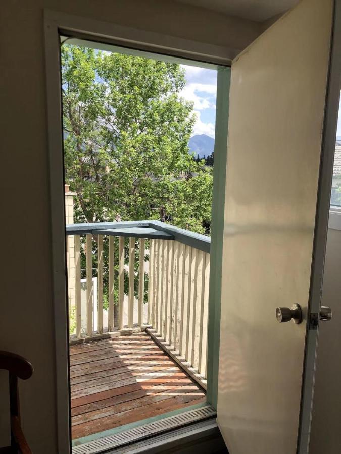 Unit #302 Mountain View 2 Beds In Dt Apartment Canmore Exterior photo