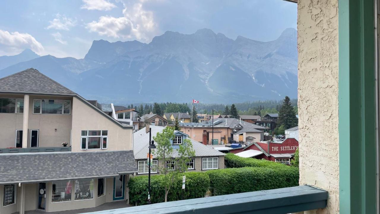 Unit #302 Mountain View 2 Beds In Dt Apartment Canmore Exterior photo