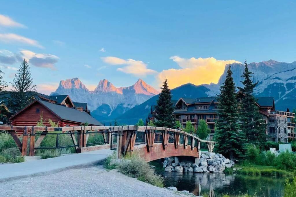 Unit #302 Mountain View 2 Beds In Dt Apartment Canmore Exterior photo